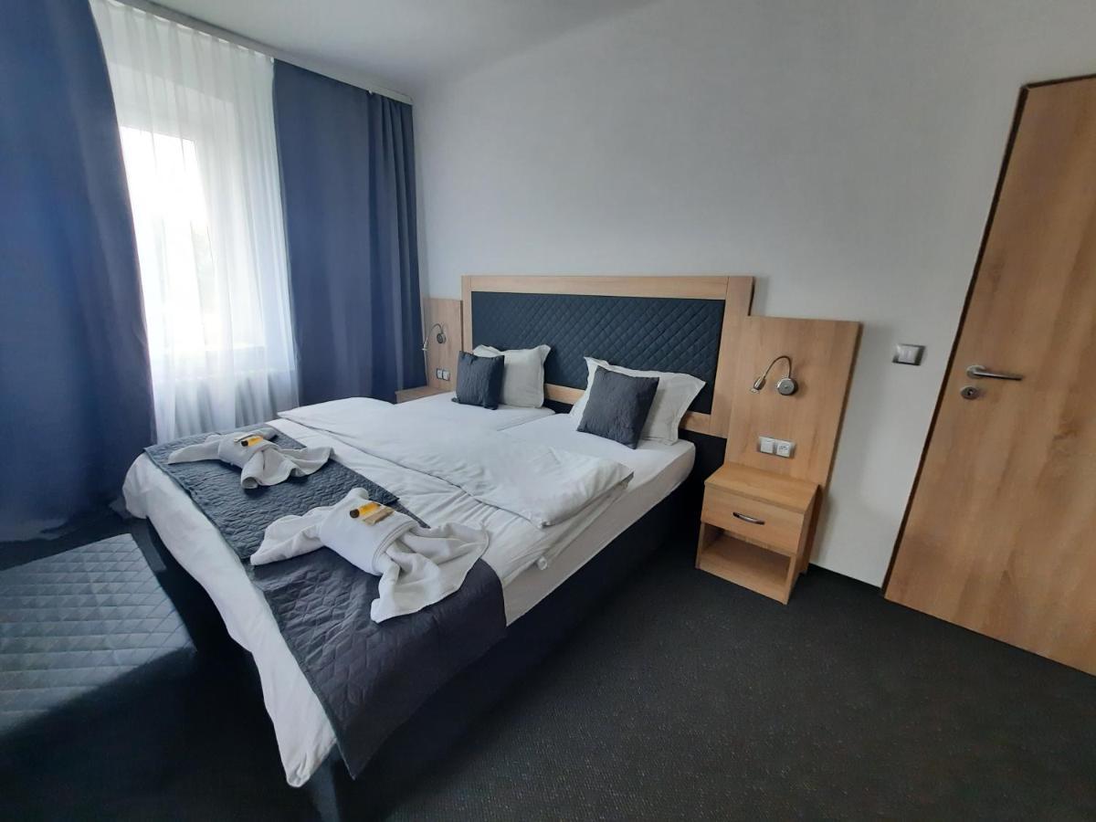 Cervenohorske Sedlo 3* Лоучна-над-Десноу